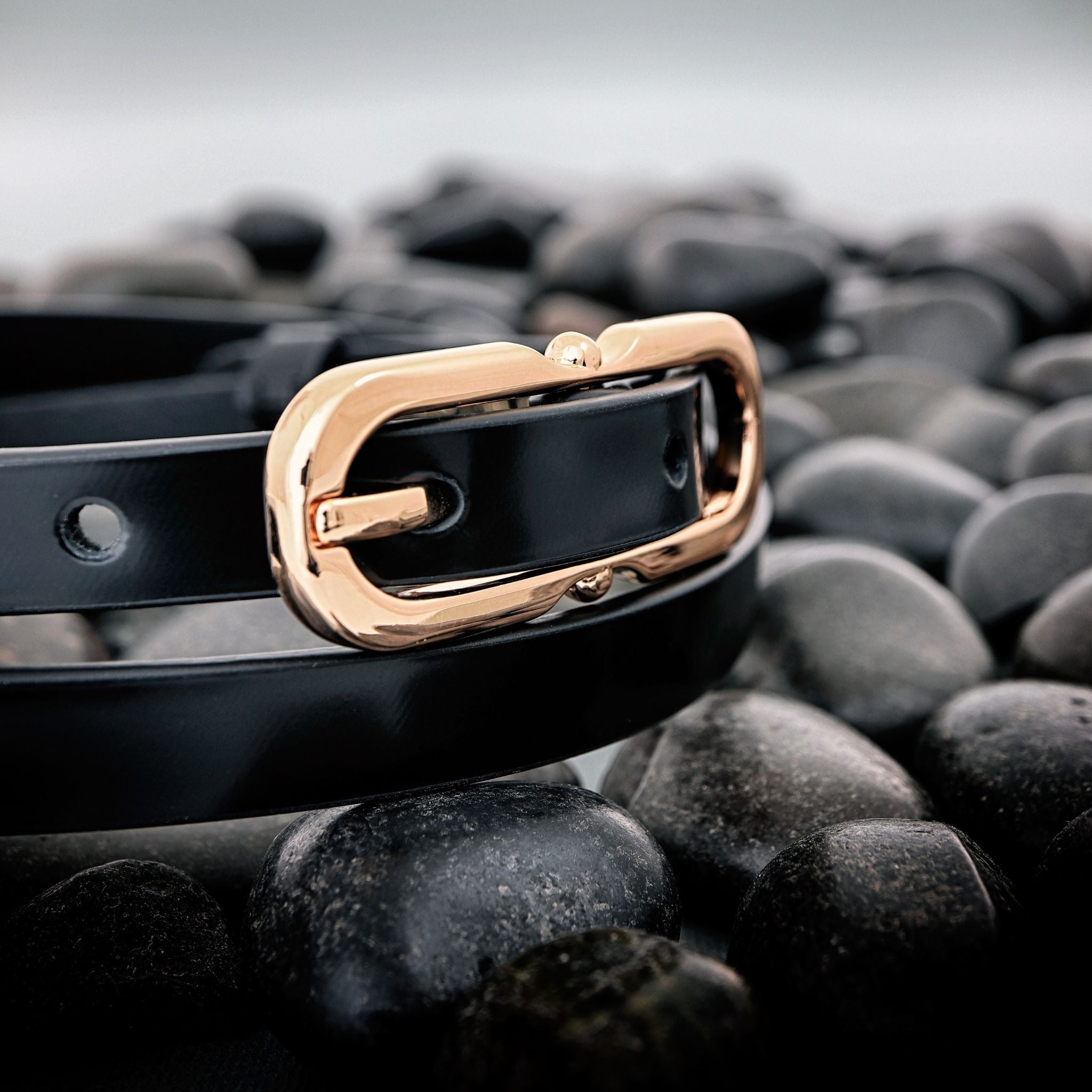 womens' belt solstice gold black semi patent